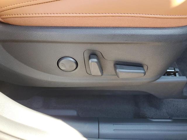 Photo of 2025 Ebony Black Kia Telluride
