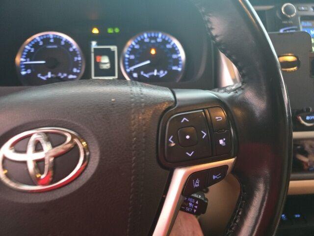 Photo of 2018 Salsa Red Pearl Toyota Highlander