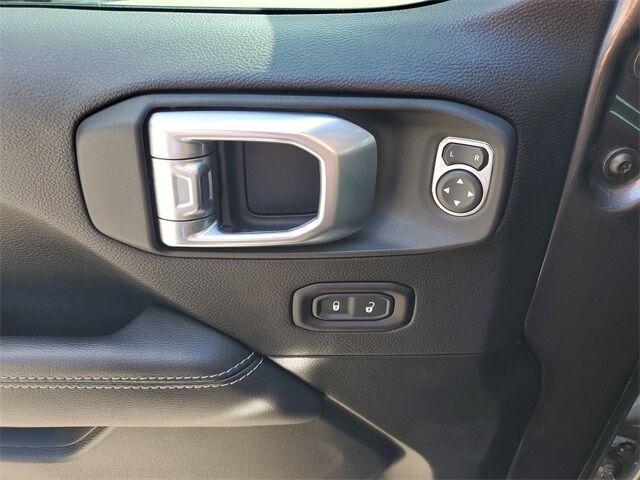 Photo of 2022 Granite Crystal Clearcoat Metallic Jeep Gladiator