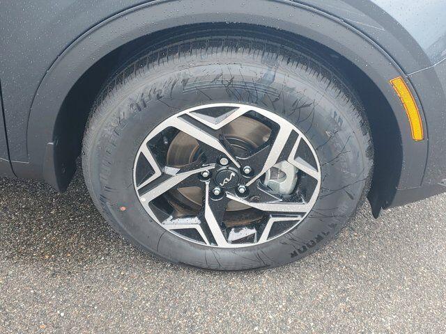 Photo of 2025 Gravity Gray Kia Sportage