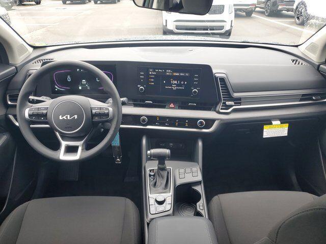 Photo of 2025 Gravity Gray Kia Sportage