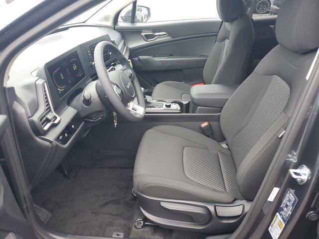 Photo of 2025 Gravity Gray Kia Sportage