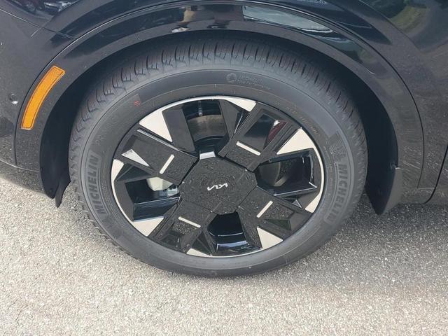 Photo of 2026 Ebony Black Kia Sportage