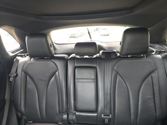 Photo of 2017 Luxe Silver Metallic Lincoln MKC