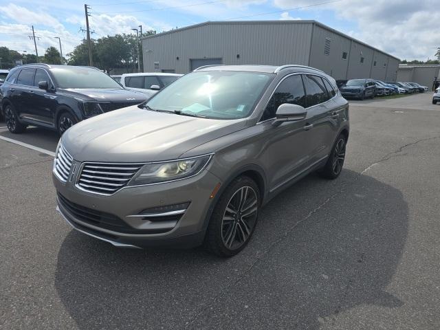 Photo of 2017 Luxe Silver Metallic Lincoln MKC