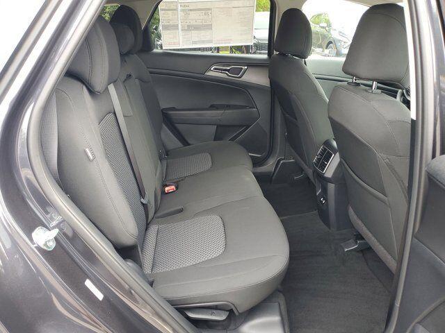 Photo of 2026 Gray Metallic Kia Sportage