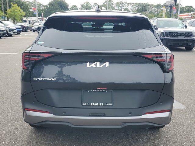 Photo of 2026 Gray Metallic Kia Sportage