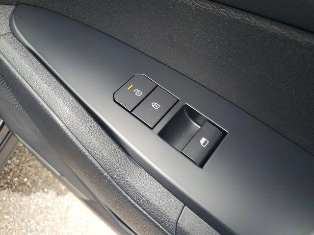 Photo of 2026 Gray Metallic Kia Sportage