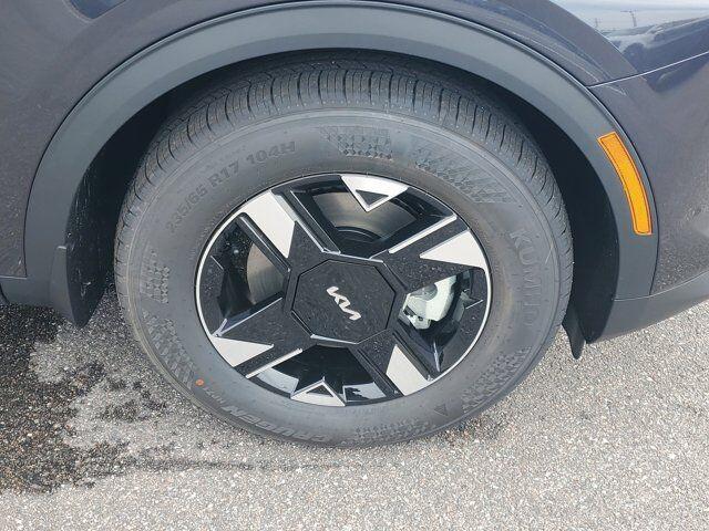 Photo of 2026 Gray Metallic Kia Sportage