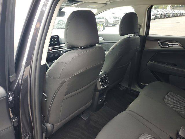 Photo of 2026 Gray Metallic Kia Sportage