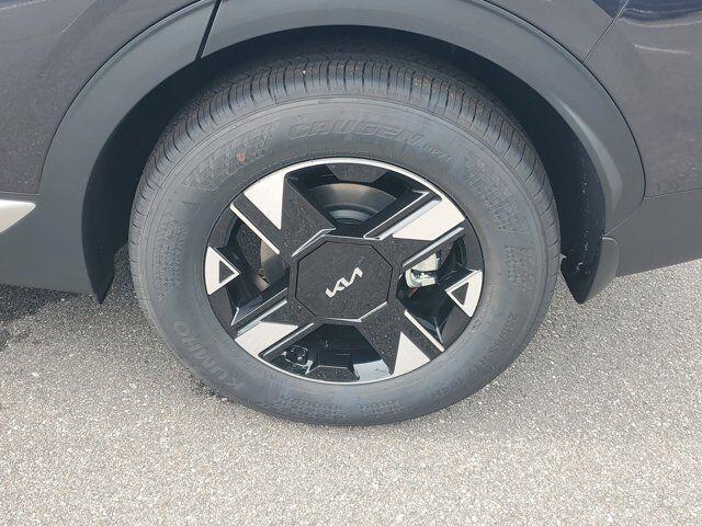 Photo of 2026 Gray Metallic Kia Sportage