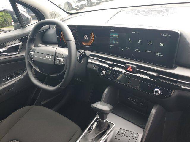 Photo of 2026 Gray Metallic Kia Sportage