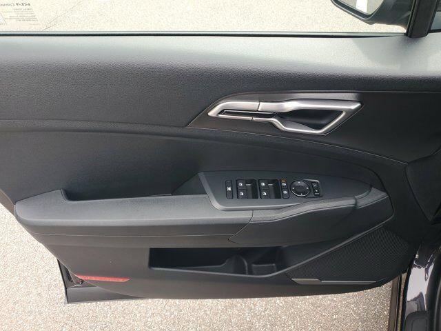 Photo of 2026 Gray Metallic Kia Sportage