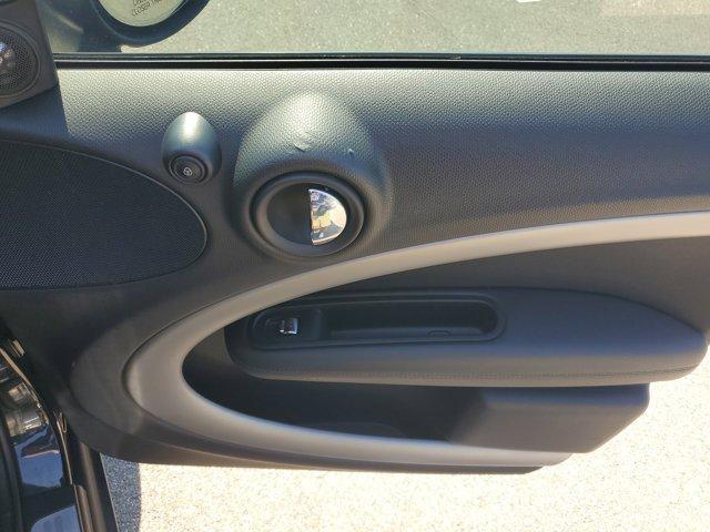 Photo of 2016 Black Metallic MINI Countryman