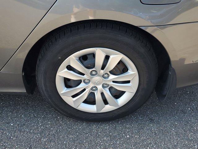 Photo of 2013 Harbor Gray Metallic Hyundai SONATA