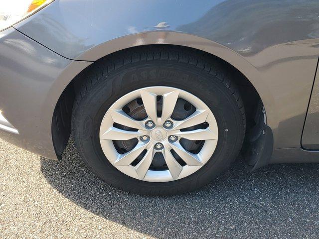 Photo of 2013 Harbor Gray Metallic Hyundai SONATA
