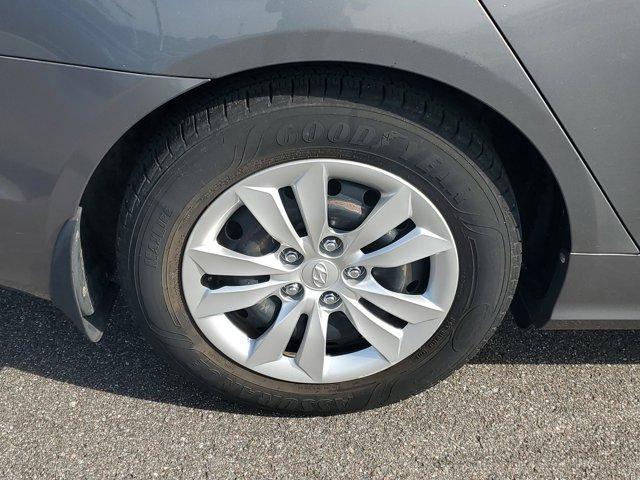 Photo of 2013 Harbor Gray Metallic Hyundai SONATA