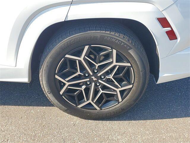 Photo of 2022 Quartz White Hyundai TUCSON