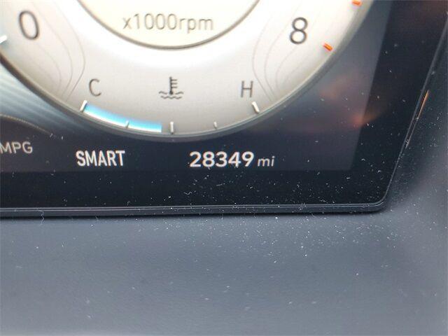 Photo of 2022 Quartz White Hyundai TUCSON