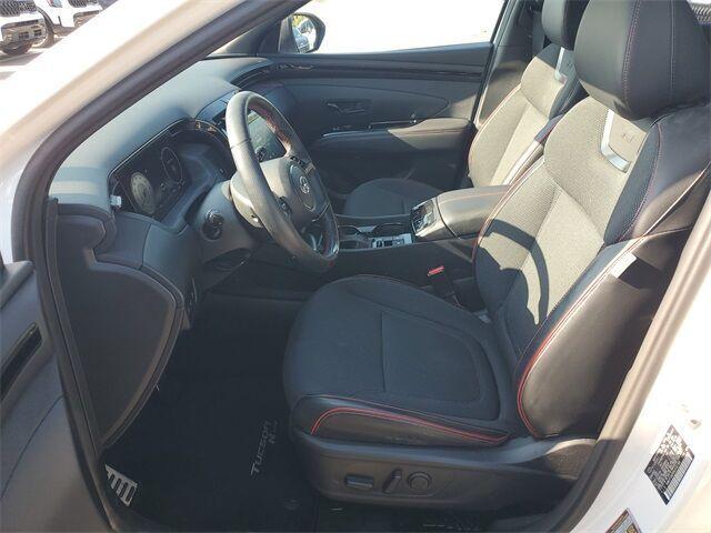 Photo of 2022 Quartz White Hyundai TUCSON