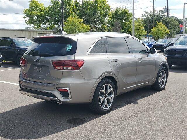 Photo of 2019 Titanium Silver Kia Sorento