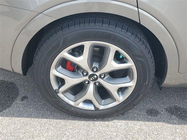 Photo of 2019 Titanium Silver Kia Sorento