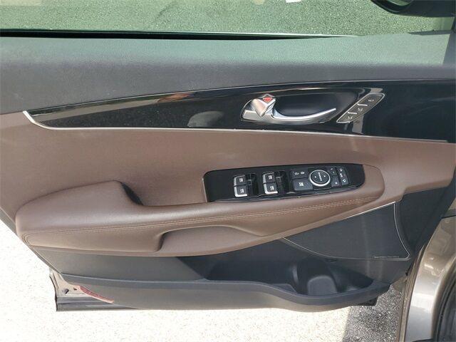 Photo of 2019 Titanium Silver Kia Sorento