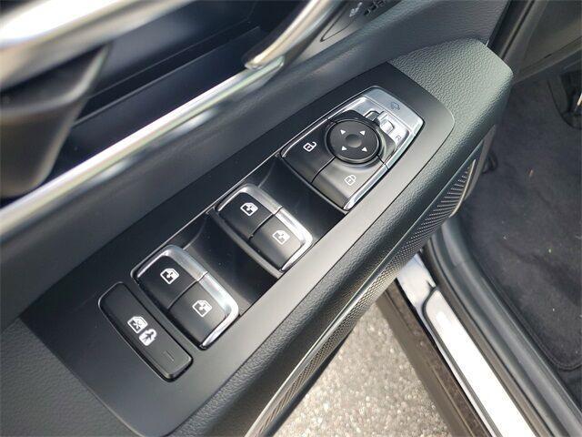 Photo of 2025 Ebony Black Kia Telluride
