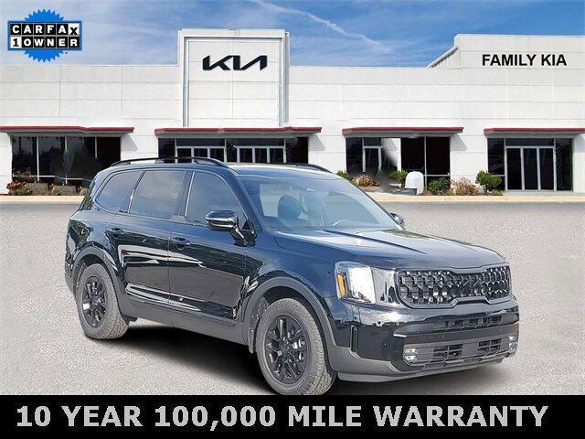 Photo of 2025 Ebony Black Kia Telluride
