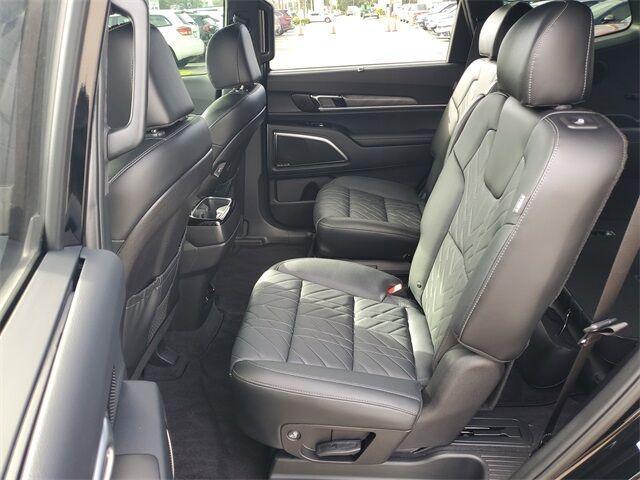 Photo of 2025 Ebony Black Kia Telluride