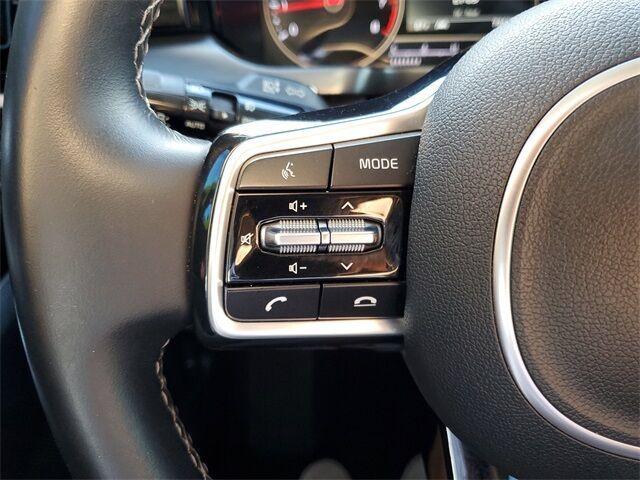 Photo of 2022 Glacial White Pearl Kia Sorento