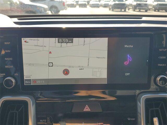 Photo of 2022 Glacial White Pearl Kia Sorento