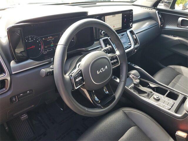 Photo of 2023 Ebony Black Kia Sorento