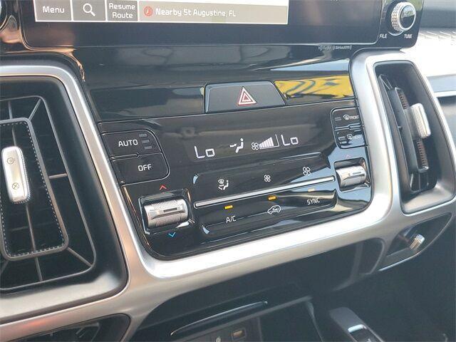 Photo of 2023 Ebony Black Kia Sorento