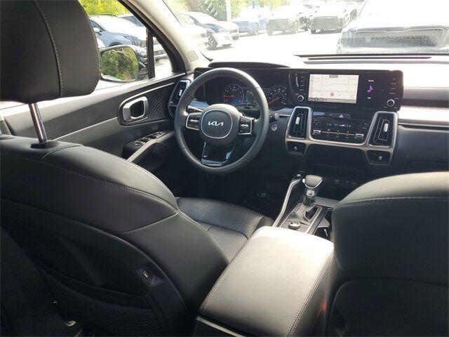 Photo of 2023 Ebony Black Kia Sorento