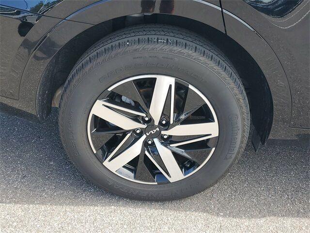 Photo of 2023 Ebony Black Kia Sorento