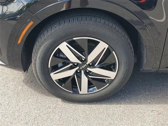 Photo of 2023 Ebony Black Kia Sorento