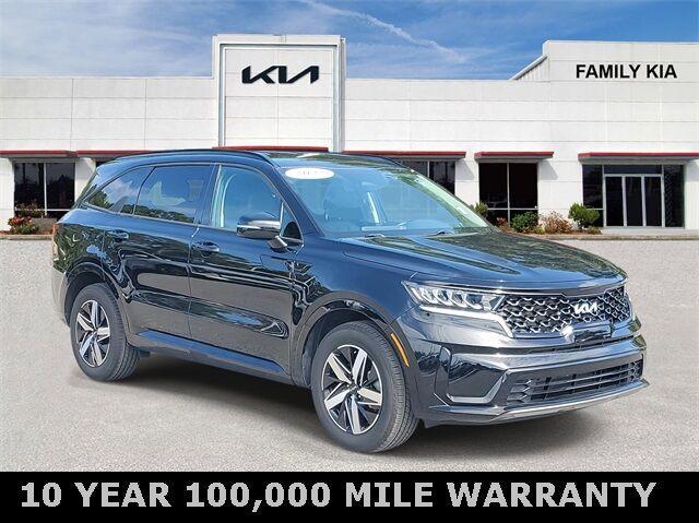 Photo of 2023 Ebony Black Kia Sorento