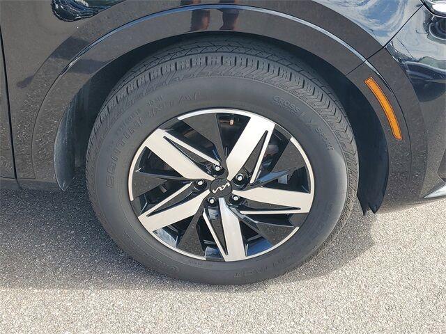 Photo of 2023 Ebony Black Kia Sorento