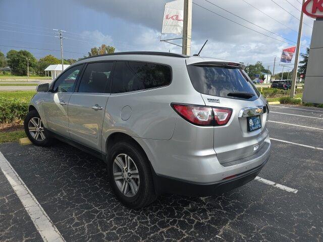 Photo of 2015 Silver Ice Metallic Chevrolet Traverse