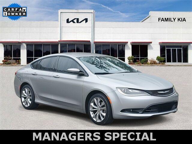 2016 Chrysler 200