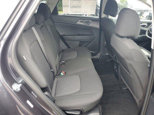 Photo of 2026 Gray Metallic Kia Sportage