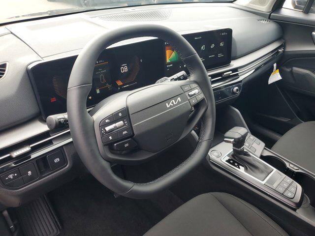 Photo of 2026 Gray Metallic Kia Sportage