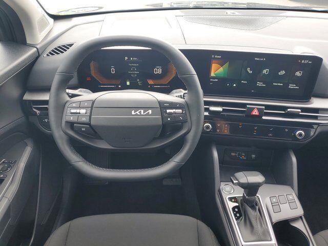 Photo of 2026 Gray Metallic Kia Sportage