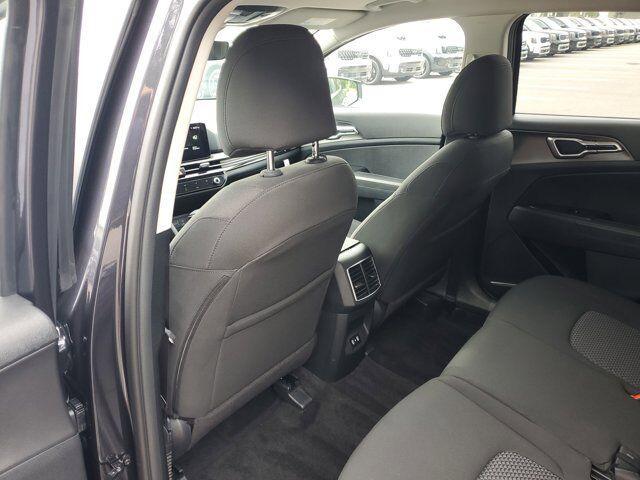 Photo of 2026 Gray Metallic Kia Sportage