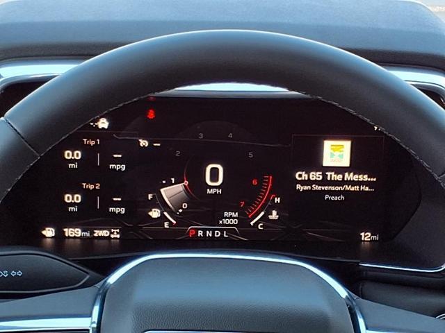 Photo of 2025 Summit White GMC Canyon