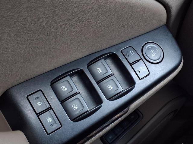 Photo of 2019 Dark Sapphire Blue Metallic GMC Yukon