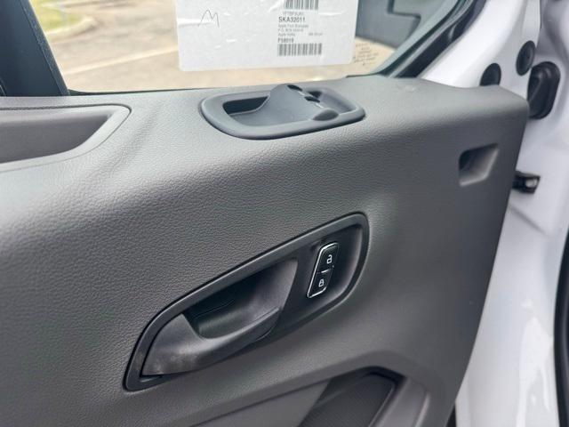 Photo of 2025 Oxford White Ford Transit-250