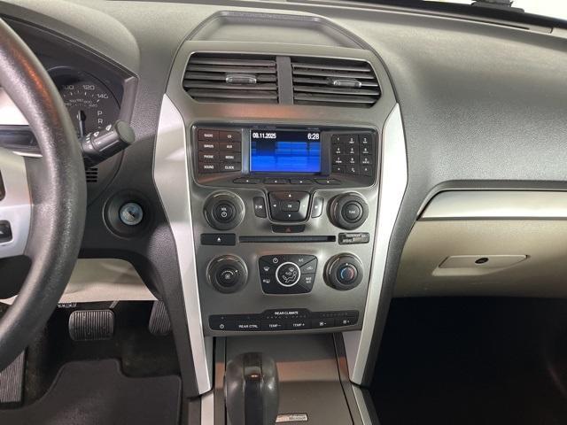 Photo of 2013 Tuxedo Black Metallic Ford Explorer