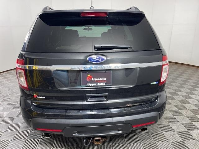 Photo of 2013 Tuxedo Black Metallic Ford Explorer